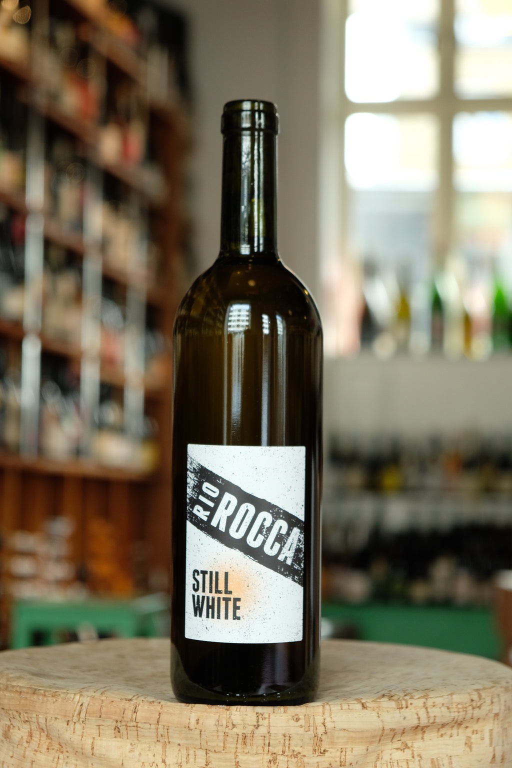 Rio Rocca Still White